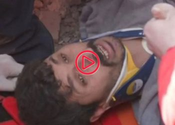 Dört yaşındaki Şengül ve babası 132 saat sonra enkaz altından kurtarıldı