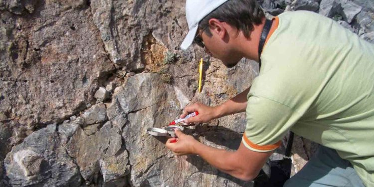 Eğitim de çökmüş: Jeoloji ve jeofizik mühendisliği kontenjanları boş kaldı