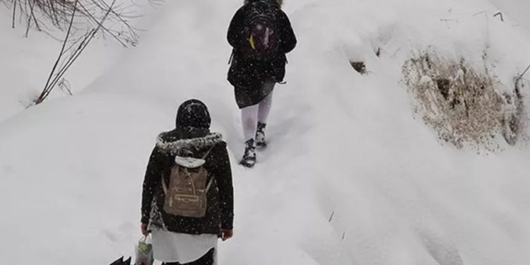 Eğitime kar engeli: Birçok ilde okullar tatil edildi