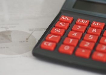 Ekonomistlerden faiz kararına tepki: Bilime karşı direniş