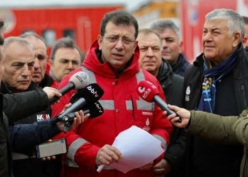 Ekrem İmamoğlu, 1 yıllık maaşını depremzedeler için bağışladı