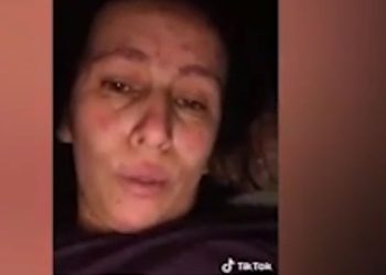 Enkaz altından video çekerek seslerini duyuran aile kurtarıldı