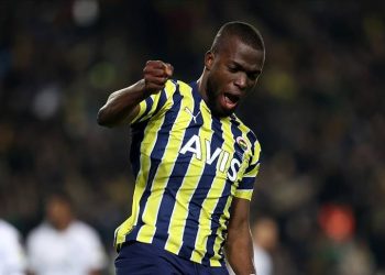 Enner Valencia atıyor, Fenerbahçe kazanıyor
