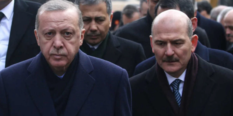 'Erdoğan, Soylu'yu diğer bakanlar ve AKP'li üst düzey yöneticilerin huzurunda azarladı'