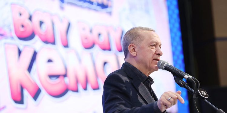 Erdoğan, adaylığıyla ilgili itirazları Batı'ya bağladı: Avrupa, Amerika seçimleri etkilemek için çaba harcıyor