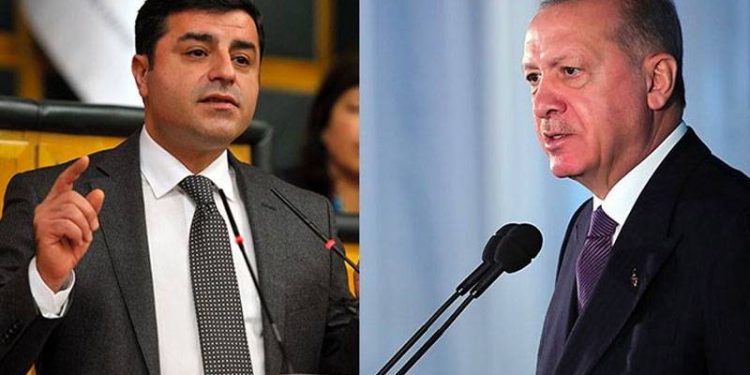 Edirne F Tipi Cezaevi'nde tutuklu bulunan eski HDP Eş Genel Başkanı Selahattin Demirtaş'ın Cumhurbaşkanı ve AKP Genel Başkanı Recep Tayyip Erdoğan'ın, "2018'de kronometre sıfırlandı" açıklamasına yönelik, "Seçim akşamı halk senin kronometreni durdurunca sıfırı görürsün" yanıtına erişim engeli getirildi.
