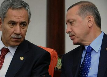 Erdoğan’dan Bülent Arınç’a: ‘Her seferinde aynı hikâye; neden sürekli konuşuyor?’