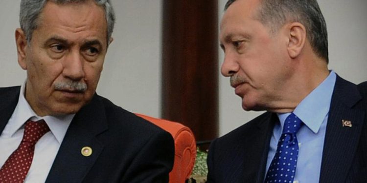 Erdoğan’dan Bülent Arınç’a: ‘Her seferinde aynı hikâye; neden sürekli konuşuyor?’