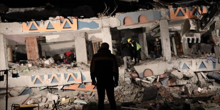 Ermeni Cemaati, depremzedeler için 2,5 milyon lira bağışladı