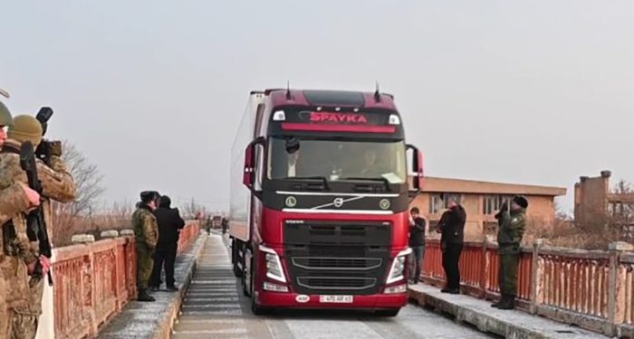 Ermenistan sınır kapısı 35 yıl sonra deprem yardımları için açıldı