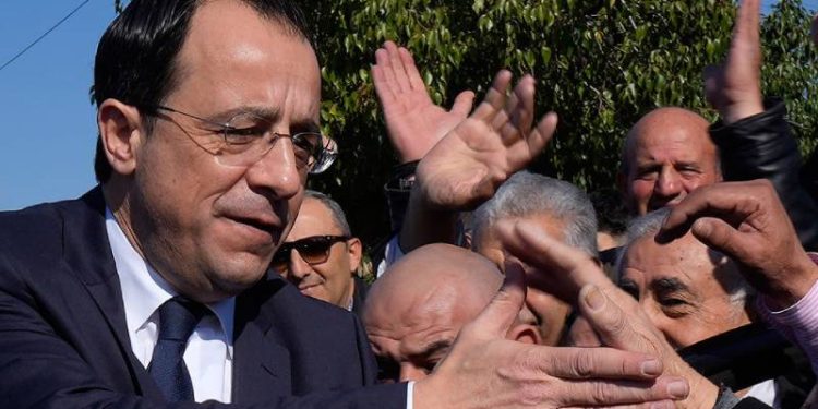 Eski Dışışleri Bakanı Hristodoulides, Güney Kıbrıs'ın yeni Cumhurbaşkanı seçildi