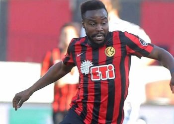 Eski Eskişehirsporlu Nzuzi Toko futbolu bıraktı