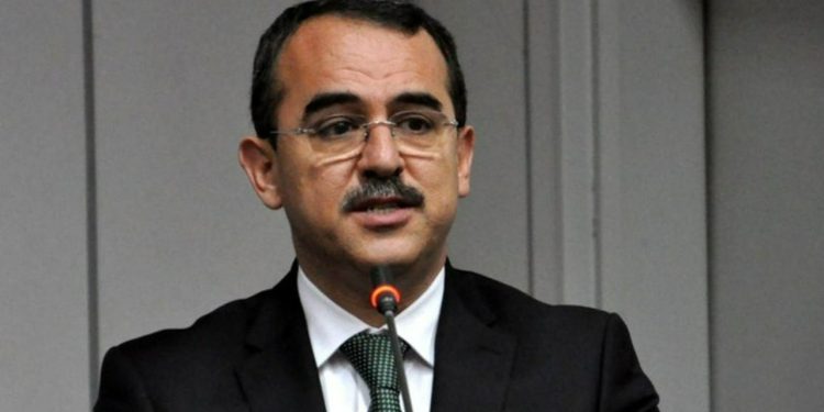 Eski bakan Sadullah Ergin'in kardeşleri enkaz altında