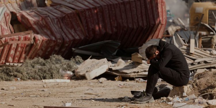 Evsiz kalan depremzedeleri bu kez de kira artışları mağdur etti