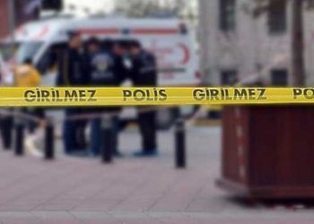 Eyüp'te silahlı çatışma: Biri bebek dört yaralı