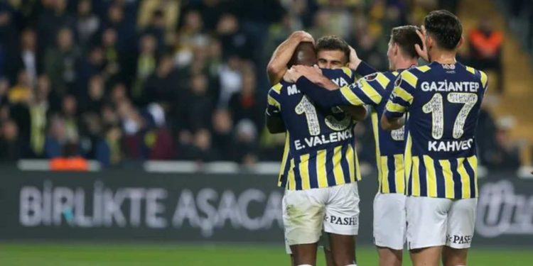 Fenerbahçe, Konyaspor'u mağlup etti