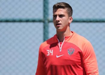 Fenerbahçe ve Galatasaray'ın da istediği Bertuğ Yıldırım'dan sürpriz seçim