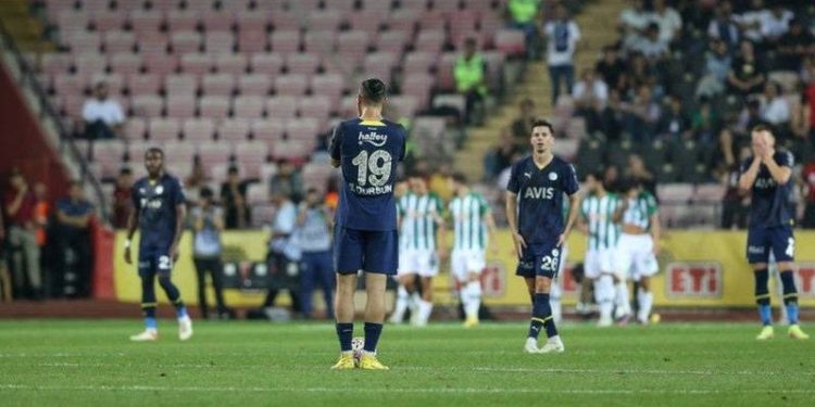 Fenerbahçe'de 7 isim sarı kart sınırında