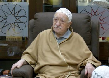 Fethullah Gülen: İçim parçalanıyor, depremzedeler için elimizden ne geliyorsa yapmak lazım