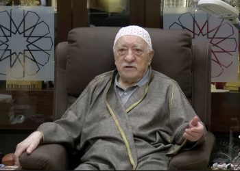 Fethullah Gülen, bir kez daha depremzedeler için ‘yardım’ çağrısı yaptı: İnsanları teşvik edin