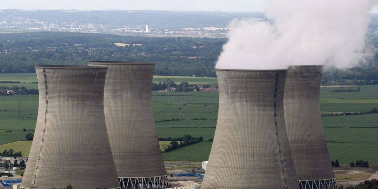 Fransa'nın en eski nükleer santralinde radyoaktif sızıntı tespit edildi