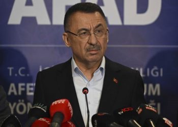 Fuat Oktay Kılıçdaroğlu’nu hedef aldı: Siz kimsiniz ki havalimanındaki çalışmaları yapacaksınız