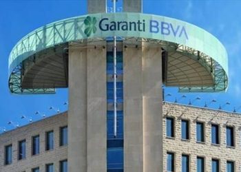 Garanti Bankası, depremde hayatını kaybeden ve depremzedelerin borçlarında düzenlemeye gitti.
