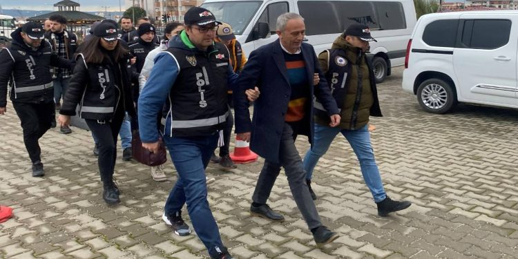 Gökçeada Belediye Başkanı Ünal Çetin tutuklandı