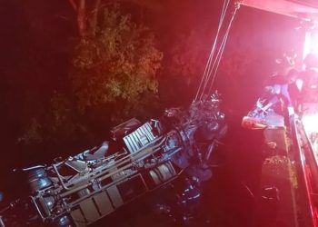 Güney Afrika'da tur otobüsüyle zırhlı araç çarpıştı: 20 ölü, 68 yaralı