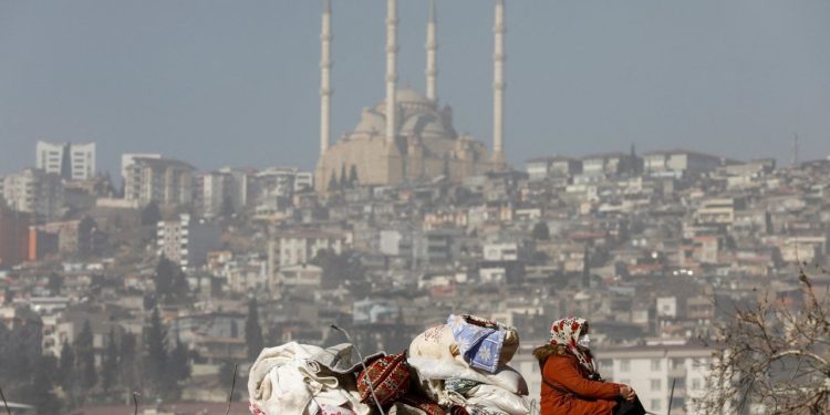 Güney Koreli milletvekilleri, maaşlarının yüzde üçünü depremzedelere bağışlayacak