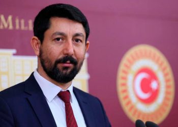 HDP’li Eksik, usulsüz öğretmen atamalarını Meclis gündemine taşıdı