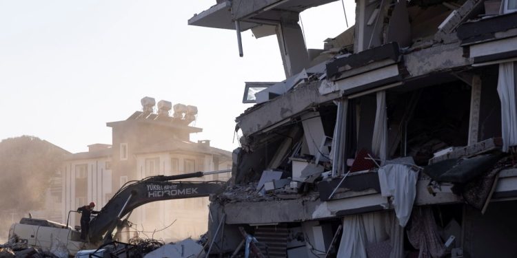 Hasarlı yapılardan eşya tahliyesine ilişkin genelge yayımlandı