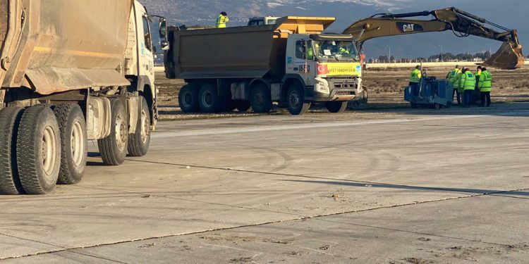 Hatay Havalimanı'nda onarım çalışmaları başladı