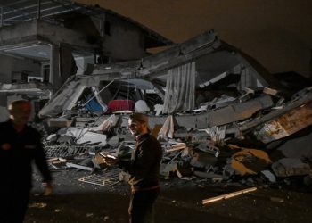 Hatay depremlerinin ardından siyasilerden 'geçmiş olsun' mesajları