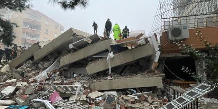 Hatay’da iki devlet hastanesi ve bir polisevi yıkıldı