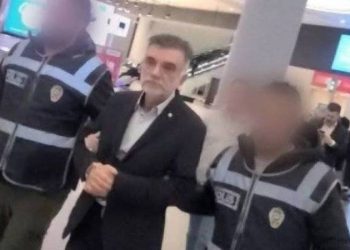 Hatay’da yıkılan Rönesans Rezidans’ın müteahhidi yurtdışına kaçarken yakalandı
