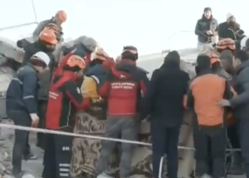 Hatay’dan sevindiren haber: 102. saatte 9 kişi kurtarıldı