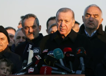 Hukukçular harekete geçti: Erdoğan ve bakanlar hakkında suç duyurusu