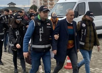 İçişleri Bakanlığı, tutuklanan Gökçeada Belediye Başkanı Çetin'i görevden uzaklaştırdı
