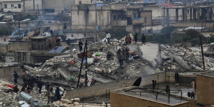 İddia: Afrin'de deprem sonrası isyan çıkaran en az 20 IŞİD'li cezaevinden kaçtı