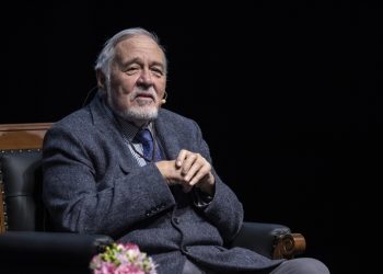 İlber Ortaylı’dan inşaat sektörüne: Millete olan borcunuzu ödeme zamanı