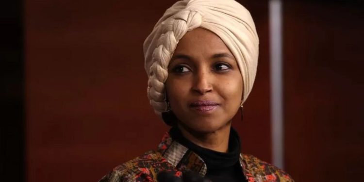 ABD Temsilciler Meclisi'nin Cumhuriyetçi üyeleri, Demokrat temsilci Ilhan Omar'ı Yahudi karşıtı olarak değerlendirilen yorumlarından dolayı, Kongre’nin Dış İlişkiler Komitesi'nden ihraç ettiler.