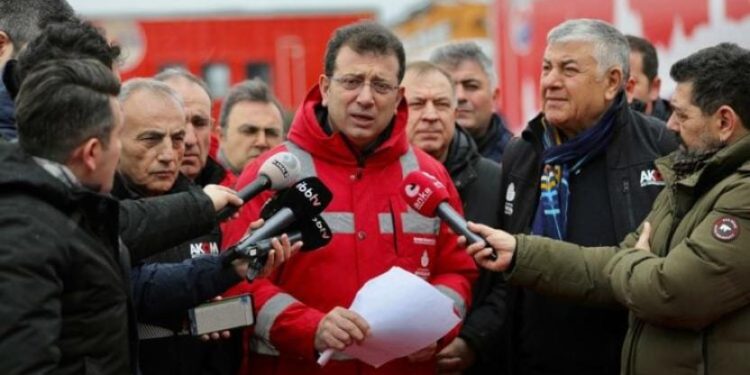 İmamoğlu: İBB itfaiyesi şu ana kadar 444 kişiyi kurtardı