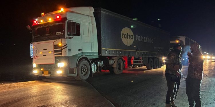 Irak Kürdistan Bölgesel Yönetimi Afrin'e tonlarca yardım ulaştırdı