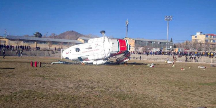 İran'da Gençlik ve Spor Bakanı'nı taşıyan helikopter iniş sırasında düştü