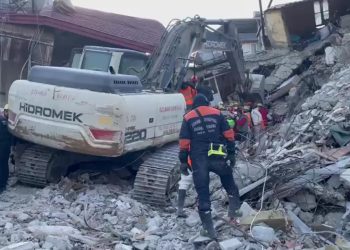 İstanbul Tabip Odası'ndan Fahrettin Koca'yı 'acil' çağrı: Sorumluluğunuzu yerine getirin