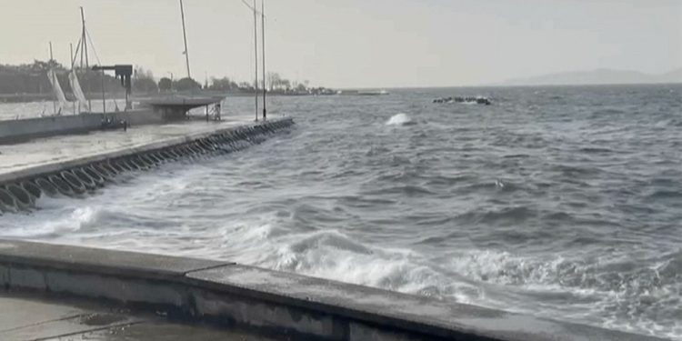 İstanbul'da deniz ulaşımına lodos engeli