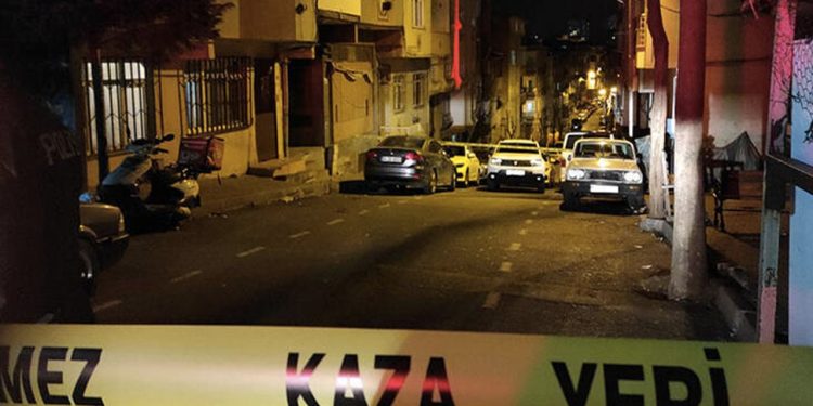 İstanbul’da park halindeki otomobilin altında patlama