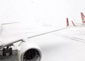 İstanbul'da uçuşlara hava muhalefeti: THY 170 seferi iptal etti