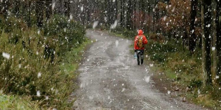 İstanbul'un bazı ilçelerinden beklenen kar yağışı başladı